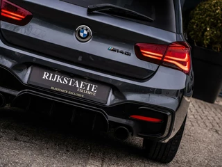 BMW 1 Serie BMW 1-serie M140i xDrive High Executive|H&K|REMUS|19'' - afbeelding nr 42