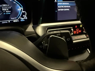 BMW 3 Serie BMW 3 Serie Touring 330e xDrive M-Sport PANO/LASER/360CAMERA/ADAPTIVE M-ONDERSTEL/ACC/LEER-ALCANTARA/19