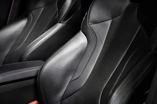 BMW 1 Serie BMW 1-serie M135i xDrive High Executive Edition | Panodak | HUD | H&K | Leder | NL auto | - afbeelding nr 30