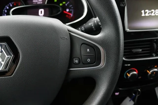 Renault Clio Renault Clio Estate 0.9 TCe Zen | Carplay | Navi | Airco - afbeelding nr 19