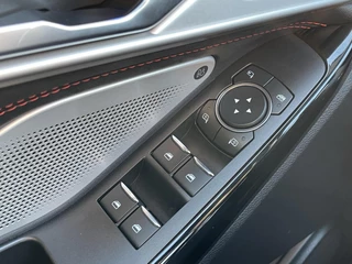 Ford Explorer Ford Explorer 3.0 V6 EcoBoost PHEV ST-Line 457pk Full option | Groot scherm | Massage Stoelen | Trekhaak Afneembaar - afbeelding nr 35