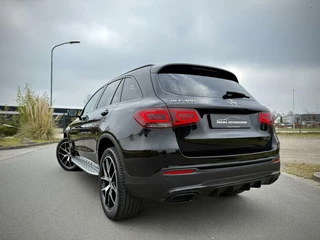 Mercedes-Benz GLC Mercedes GLC-klasse 300e 4MATIC AMG Panoramadak|Camera 360°|Sfeerverlichting|Night pakket|AppleCarplay - afbeelding nr 11