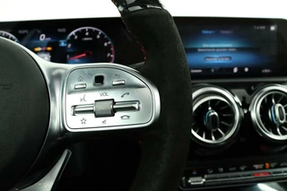 Mercedes-Benz A-Klasse Mercedes Aklasse 200 Widescreen AMG Leder Pano Velgen 163pk - afbeelding nr 10