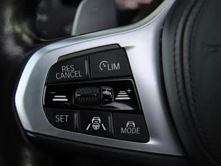 BMW 3 Serie BMW 3-serie 330e High Executive M-sport | H&K audio | Schuif/kanteldak | ACC | Dodehoekdetectie | Laser LED | Head-up display | - afbeelding nr 13