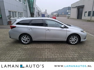 Toyota Auris Toyota Auris Touring Sports 1.8 Hybrid Lease Pro | Panoramadak ECC Navi Cruise 16