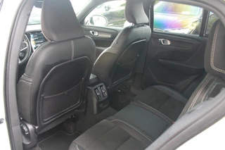 Volvo XC40 Volvo XC40 T4 Recharge R-Design | Parkeercamera | Glossy Black | Keyless - afbeelding nr 20