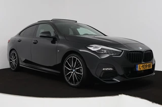 BMW 2 Serie BMW 2-serie Gran Coupé 218i Executive Edition (PANORAMADAK, ACHTERUITRIJCAMERA, PARKEERSENSOREN, STOELVERWARMING, AUTOMAAT) - afbeelding nr 20