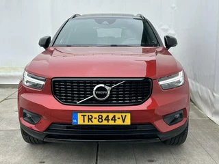 Volvo XC40 Volvo XC40 1.5 T3 157pk R-Design PANO DAK I HARMAN & KARDON I DEALER O.H. 20