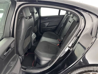 Jaguar XE Jaguar XE 2.0 D R-Sport Aut. *1/2LEATHER | XENON | NAVI-FULLMAP | MERIDIAN-SOUND | SPORT-SEATS | CAMERA | ECC | PDC | CRUISE | 17''ALU* - afbeelding nr 9