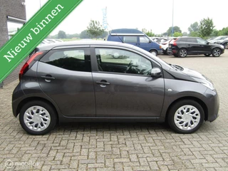 Toyota Aygo Toyota Aygo 1.0 VVT-i x-play - afbeelding nr 6