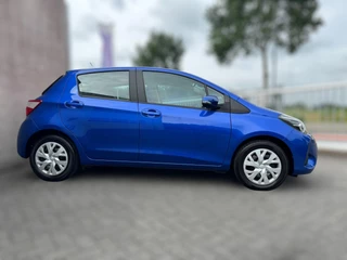 Toyota Yaris Toyota Yaris 1.5 VVT-i Aspiration DEALER ONDERHOUDEN / NL AUTO / CAMERA / NAVIGATIE / BLUETOOTH / VOLLE TANK - afbeelding nr 5