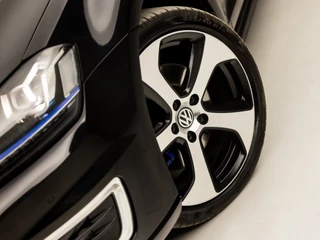 Volkswagen Golf Volkswagen Golf 1.4 TSI GTE Sport 204Pk Automaat (APPLE CARPLAY, NAVIGATIE, CLIMATE, LEDEREN SPORTSTOELEN, PARKEERSENSOREN, GETINT GLAS, CRUISE, NIEUWE APK, NIEUWSTAAT) - afbeelding nr 33