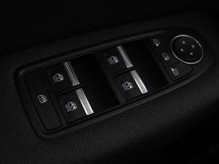 Renault Captur Renault Captur 1.0 TCe Intens | Trekhaak | Camera | Carplay |  Climate control | Keyless | Full LED | Cruise control | Bluetooth | Getint glas - afbeelding nr 28