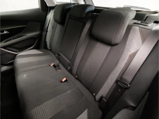Peugeot 3008 Peugeot 3008 1.2 PureTech Sport Automaat (APPLE CARPLAY, GROOT NAVI, 360 CAMERA, CLIMATE, SPORTSTOELEN, LANE ASSIST, CRUISE, NIEUWSTAAT) - afbeelding nr 14