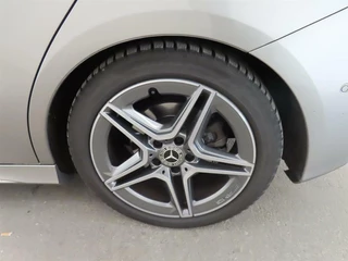 Mercedes-Benz B-Klasse Mercedes B-klasse 200 163pk AUTOM. Business Solution AMG SFEER VERLICHTING I PANO I GR. NAVI I FULL OPTIONS - afbeelding nr 5