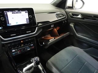 Volkswagen T-Roc Volkswagen T-Roc 1.0 TSI R-Line Business Airco Navi Carplay PDC VA Massage Full LED Adaptive Cruise Control Ambiente verlichting - afbeelding nr 19