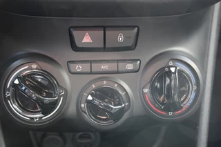 Peugeot 2008 Airco , Cruise control ,Trekhaak , Navigatie , Bluetooth Parkeersensoren achter , LED dagrijverlichting - afbeelding nr 17