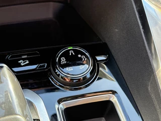 Peugeot 3008 Peugeot 3008 1.2 PureTech Allure 1e Eigenaar,Navi,Pano,Camera,131pk,Cruise,Clima,Trekhaak,Half Leder,Vol Opties,Dealer Onderhouden,Pdc V+A,APK tot 08-2026 - afbeelding nr 22