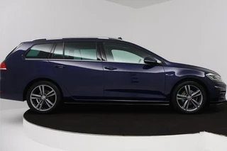 Volkswagen Golf Volkswagen Golf Variant 1.5 TSI Highline Business R (PANORAMADAK, TREKHAAK, CARPLAY, PARKEERSENSOREN, CARPLAY, AUTOMAAT) - afbeelding nr 13
