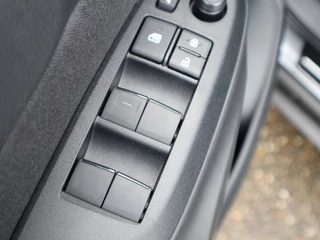 Toyota Yaris Cross Toyota Yaris Cross 1.5 Hybr 115 Active / Winter pack / Safety pack / Camera - afbeelding nr 23