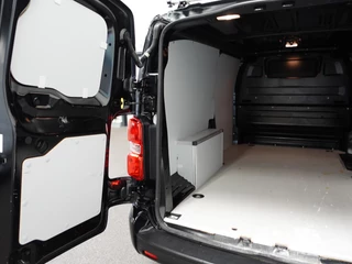 Peugeot Expert Peugeot Expert 2.0 BlueHDI 145PK L3 Automaat Airco Navigatie Cruise control Carplay Trekhaak - afbeelding nr 34