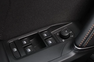 CUPRA Leon Sportstourer CUPRA Leon Sportstourer 1.5 TSI e-Hybrid Business LED/Keyless/Camera/Virtual Cockpit/Elek. klep/Acc/18