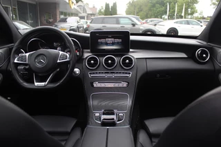 Mercedes-Benz C-Klasse Mercedes-Benz C-Klasse 180 Sport Edition Premium Plus / Panoramadak / 360Camera / Burmester / Leder / 19'' / Sfeerverlichting / Memory seats / Nightpakket / Navigatie / Dodehoek / Cruise Control - afbeelding nr 2