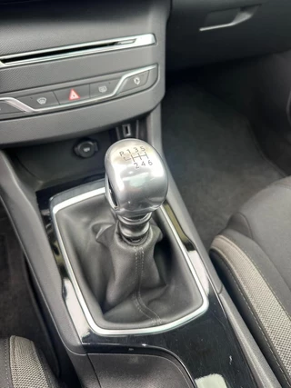 Peugeot 308 Peugeot 308 SW 1.2 Style/AIRCO/PANO/PARKS/CRUISE/APK/NAP - afbeelding nr 18