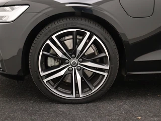 Volvo V60 Volvo V60 T8 PLUG-IN HYBRID AWD R-DESIGN SCHUIFDAK HEAD-UP DISPLAY HARMAN - afbeelding nr 8