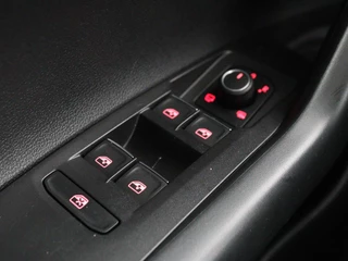 Volkswagen Polo Volkswagen Polo 1.0 TSI R-Line | Stoelverwarming | Camera |  Carplay | Climate control | Adaptive cruise | Full LED | Navigatie | Virtual Cockpit - afbeelding nr 13