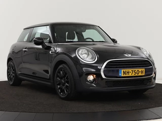 MINI Cooper Mini Cooper 1.5 Business | Navigatie | Airco |  Cruise control | Bluetooth | Lichtmetalen velgen - afbeelding nr 15
