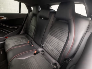 Mercedes-Benz CLA 157Pk Automaat (GROOT NAVI, LEDER/ALCANTARA, GETINT GLAS, SPORTSTOELEN, CRUISE, LED KOPLAMPEN, ELEK ACHTERKLEP, NIEUWE APK, NIEUWSTAAT) - afbeelding nr 15