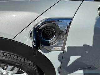 MINI Countryman Countryman 2.0  PHEV  Automaat 224 pk All4 Cooper SE  Business Edition Navigatie ,  Camera Achter , Parkeerhulp , Velgen , lederen bekelding met verwarming , Lage km stand 6.045 km ! - afbeelding nr 13