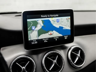 Mercedes-Benz CLA Automaat (GROOT NAVI, CLIMATE, LEDER/ALCANTARA, STOELVERWARMING, SPORTSTOELEN, SFEERVERLICHTING, GETINT GLAS, XENON, CRUISE, NIEUWE APK, NIEUWSTAAT) - afbeelding nr 8