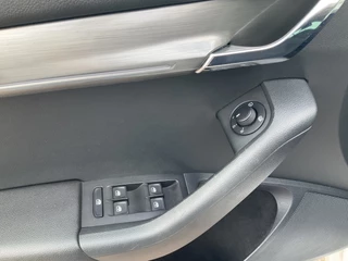 Škoda Octavia Škoda Octavia Combi 1.5 TSI 150pk Automaat Trekhaak Carplay Stoelverw Cruise NL-Auto! - afbeelding nr 11