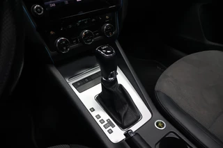 Škoda Octavia Škoda Octavia Combi 1.0 TSI Ambition Business | Panoramadak | Camera | Navi | Leder - afbeelding nr 21