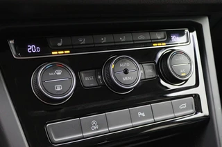 Volkswagen Touran Climate, ACC, Stoelverwarming, Elektrische Achterklep, Trekhaak, 18'' - afbeelding nr 45