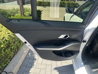 BMW 3 Serie BMW 3 Serie 318i High Executive Dak H&K M-Pakket - afbeelding nr 14