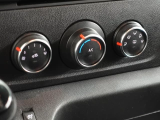 Renault Master Renault Master T35 2.3 dCi 135PK L2H2 Airco Cruise Control Camera Nav PDC V+A Trekhaak 270° Deuren - afbeelding nr 26