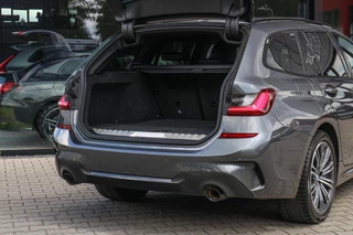 BMW 3 Serie BMW 3-serie Touring 330e - M-SPORT - CARPLAY - SFEERVERLICHTING - afbeelding nr 10