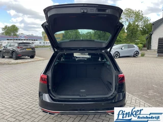 Volkswagen Passat Volkswagen Passat Variant 1.5 TSI Elegance Business R-LINE  ORG NEDAUTO GEEN AFLEVERKOSTEN - afbeelding nr 9