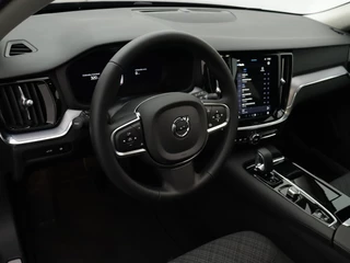 Volvo V60 Volvo V60 2.0 T6 AWD Essential Edition | Adaptive Cruise | Stoelverwarming - afbeelding nr 5