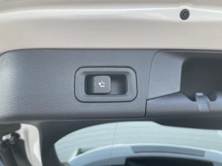 Mercedes-Benz B-Klasse Mercedes-Benz B-Klasse 200 AMG Line | Pano | Trekhaak | Camera | Ambient Light | Dodehoek | Keyless - afbeelding nr 29