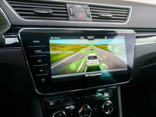 Škoda Superb Skoda Superb Combi 1.4 TSI iV 218pk Laurin & Klement | Leder | Panoramadak | 360 Camera | Trekhaak - afbeelding nr 31