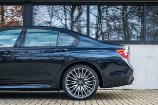 BMW 7 Serie BMW 7-serie 750i xDrive M Sport B&W Massage 360c 21'' Laser - afbeelding nr 11