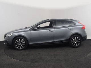 Volvo V40 Volvo V40 Cross Country 1.5 T3 Summum | Leder • Standkachel • Keyless • Goed onderhouden - afbeelding nr 6