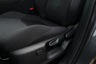 Toyota C-HR Toyota C-HR 1.8 Hybrid 140 Dynamic - afbeelding nr 13