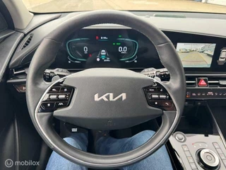 Kia Niro Kia Niro 1.6 GDi PHEV DynamicLine Edition / Plug-inn Hybride / volledig elektrisch rijden 65 km hierna Hybride aandrijving , Navi / Camera achter / Parkeerhulp rondom / Stoel & stuur verwarming / Keyless , fab garantie 7 jaar / 150.000km - afbeelding nr 23