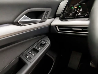 Volkswagen Golf Volkswagen Golf 1.0 TSI Sport (APPLE CARPLAY, GROOT NAVI, MEMORY SEATS, ALCANTARA, CAMERA, SPORTSTOELEN, KEYLESS, LM VELGEN, LED KOPLAMPEN, NIEUWSTAAT) - afbeelding nr 24