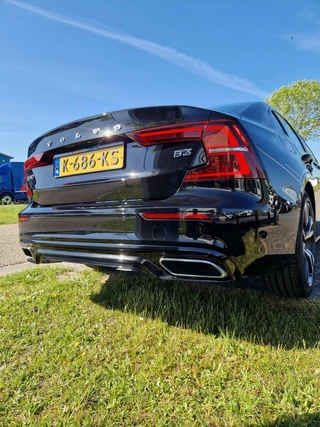 Volvo S60 Volvo S60 2.0 B3 R-Design AUTOMAAT,VOL LEDER,CLIMA,NAVI,CARPLAY,LED - afbeelding nr 8